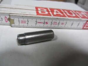 картинка Направляющая впускного и выпускного клапанов