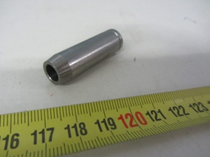 картинка Направляющая впускного клапана