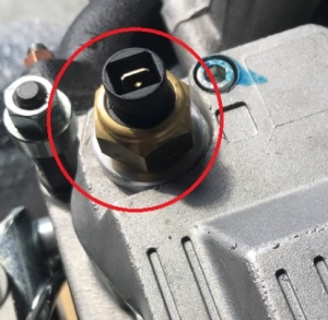 картинка Датчик температуры KD477 (в клап. крышке)