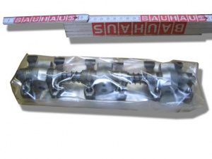 картинка Узел клапанных коромысел в сборе с опорами и осью