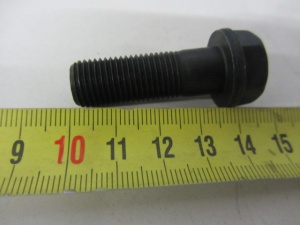 картинка Болт крепления маховика