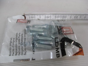 картинка Болт