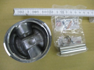 картинка Поршень с кольцами и пальцем стд