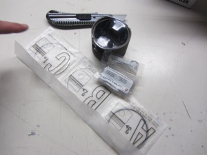 картинка Поршень с кольцами и пальцем 0,5